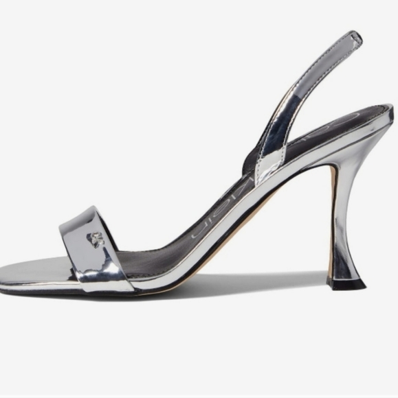 Sandals - Picture 3 of 6